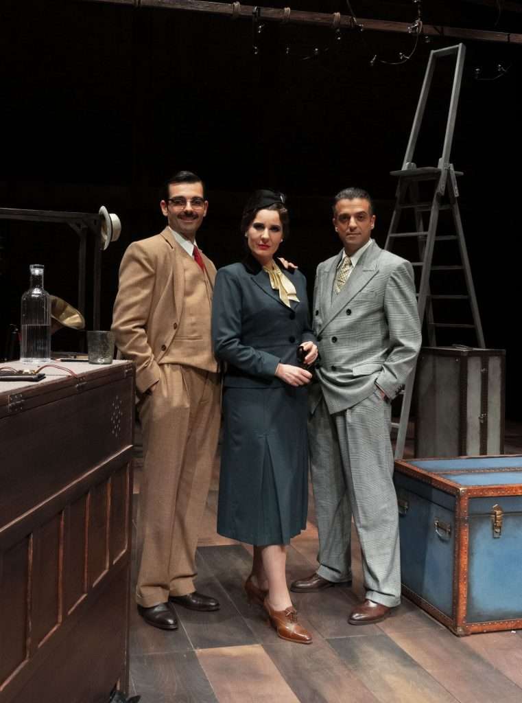 Elenco de la obra «En Tierra Extraña», en el Teatro Calderón de Madrid. 