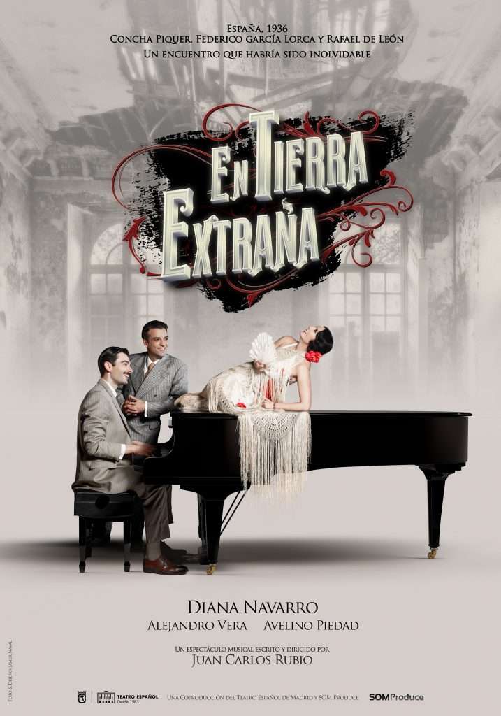 Cartel oficial de la obra «En Tierra Extraña», representada en el Teatro Calderón de Madrid.