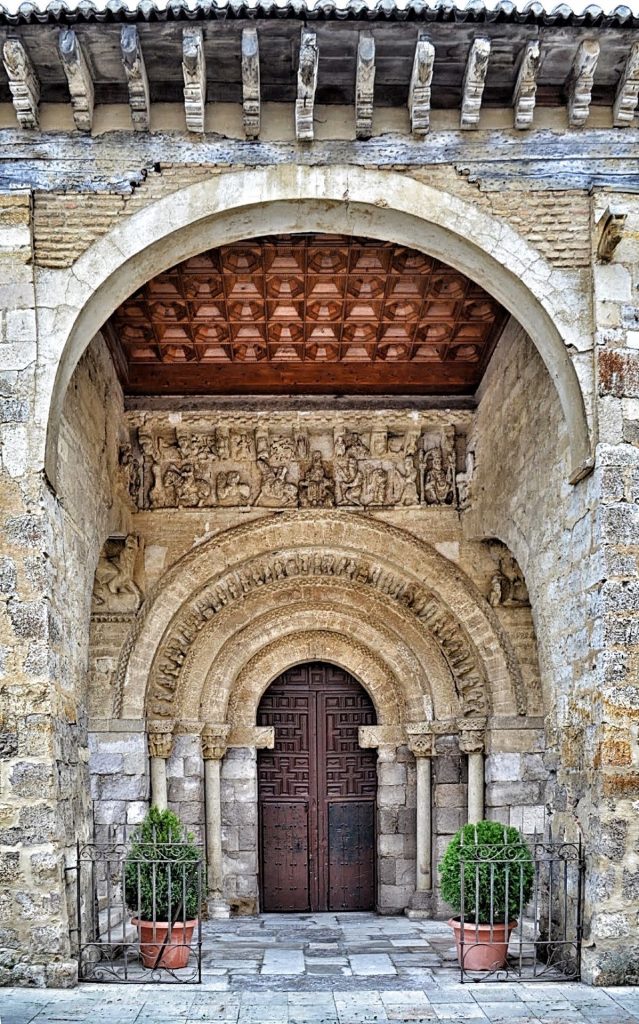 Monumentos del románico palentino: Santa María del Camino (Carrión de los Condes)