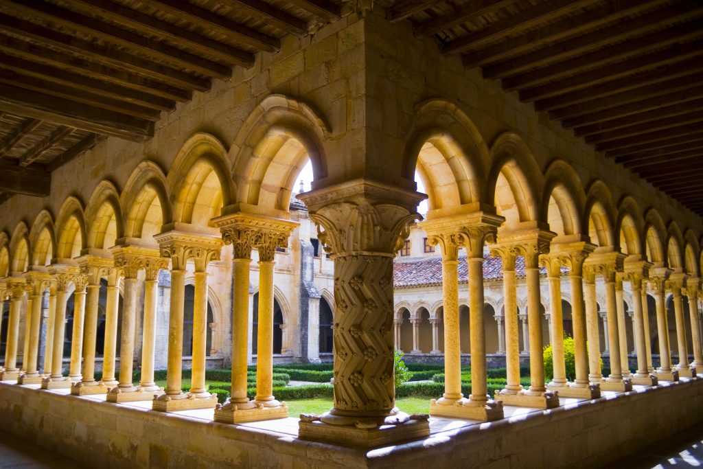 Monumentos del románico palentino: Monasterio de Santa María y San Andrés del Arroyo